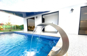 Luxury Farm with Swimming Pool and BBQ